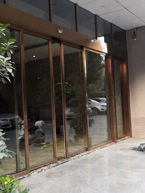 成都酒店感應(yīng)自動(dòng)門案例 成都酒店感應(yīng)自動(dòng)門案例