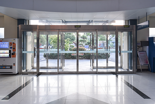 成都電動玻璃門多少錢 成都電動玻璃門多少錢